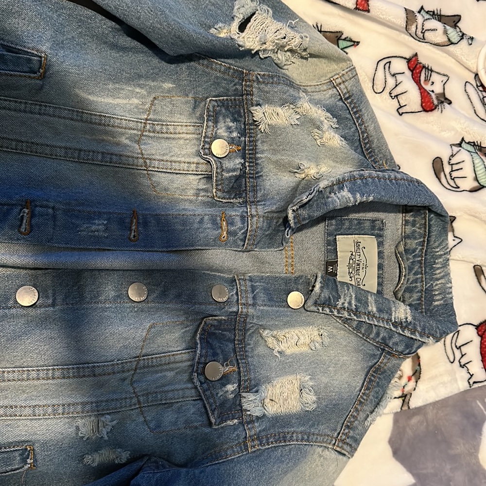 Jean jacket - Picture 2 of 3
